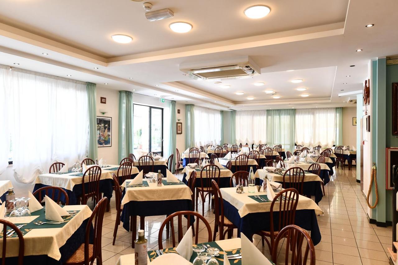 Hotel Criniera D'Oro Rimini Eksteriør billede