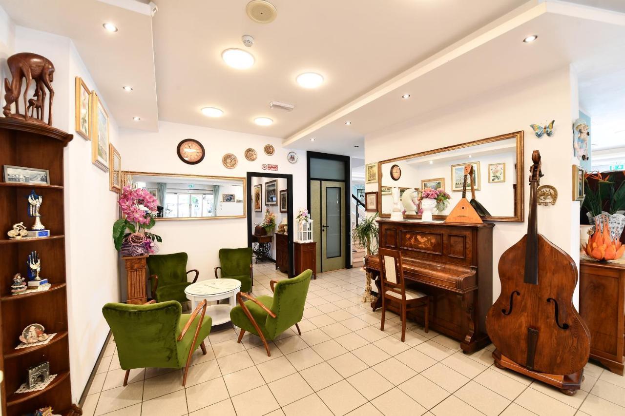 Hotel Criniera D'Oro Rimini Eksteriør billede